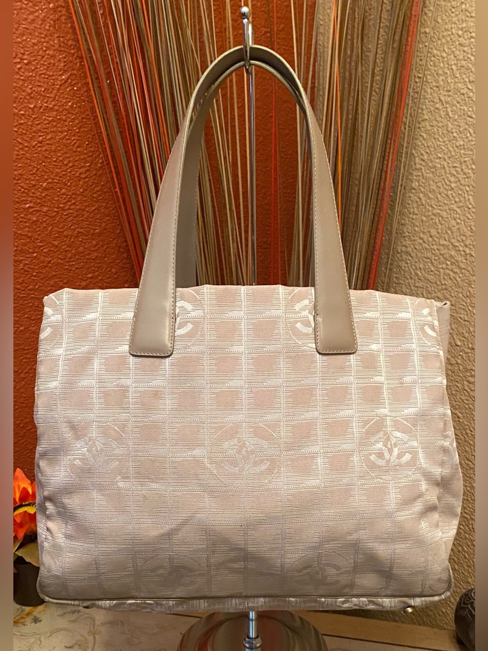 Chanel - VINTAGE- GUC - Travel Ligne Tote - Great Tote! - Picture 3 of 16